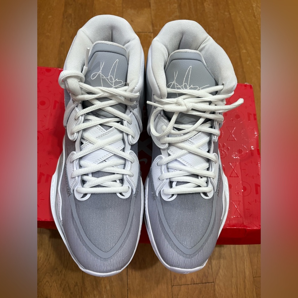 NEW NIKE KYRIE INFINITY TB BASKETBALL/VOLLEYBALL SHOES